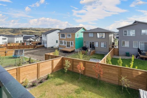 363 Precedence Hill, Cochrane, AB - Outdoor