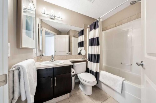78 Ypres Green Sw, Calgary, AB - Indoor Photo Showing Bathroom