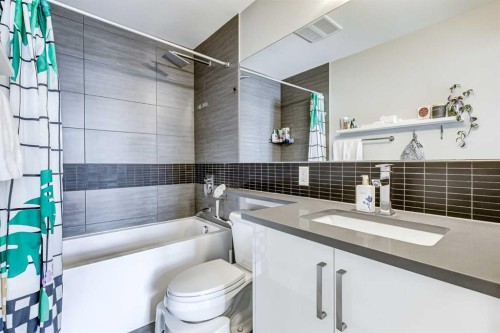415-515 4 Avenue Ne, Calgary, AB - Indoor Photo Showing Bathroom