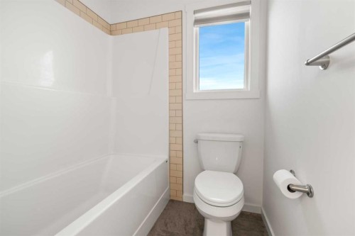 175 Creekstone Way Sw, Calgary, AB - Indoor Photo Showing Bathroom