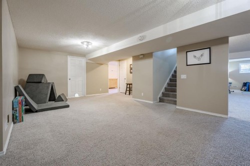 84 Thornaby Crescent Nw, Calgary, AB - Indoor