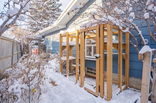 84 Thornaby Crescent Nw, Calgary, AB - Outdoor