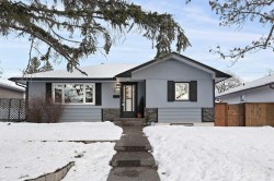 3124 49 Street SW Calgary, AB T3E 3Y3