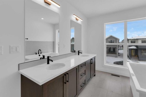1325 South Point Parade Sw, Airdrie, AB - Indoor Photo Showing Bathroom