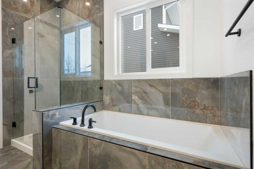 52 Lakes Estates Circle, Strathmore, AB - Indoor Photo Showing Bathroom