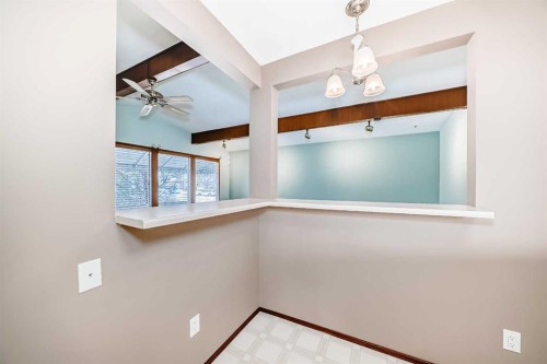332 Wascana Crescent Se, Calgary, AB - Indoor Photo Showing Other Room
