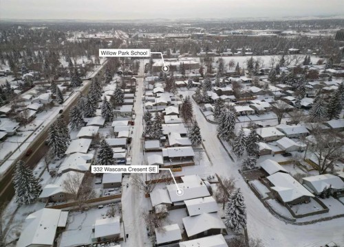 332 Wascana Crescent Se, Calgary, AB - Outdoor With View