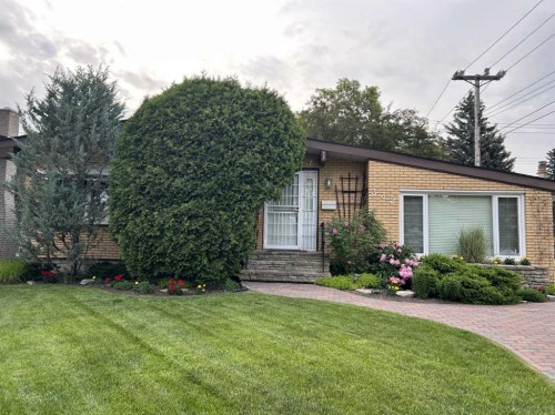 332 Wascana Crescent Se, Calgary, AB - Outdoor