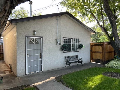 332 Wascana Crescent Se, Calgary, AB - Outdoor With Exterior