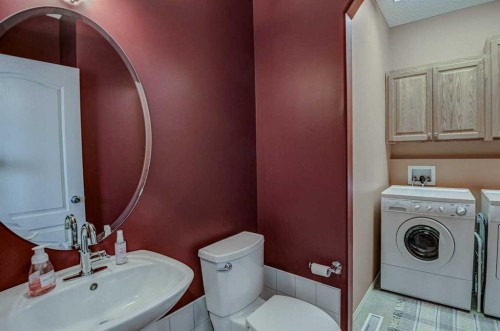 96 Hampstead Green Nw, Calgary, AB - Indoor Photo Showing Laundry Room