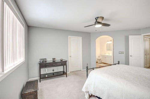 96 Hampstead Green Nw, Calgary, AB - Indoor Photo Showing Bedroom