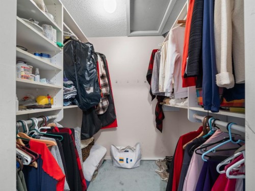 29 Millrise Lane Sw, Calgary, AB - Indoor With Storage
