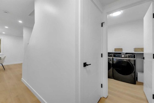 14115 Deer Run Boulevard Se, Calgary, AB - Indoor Photo Showing Laundry Room