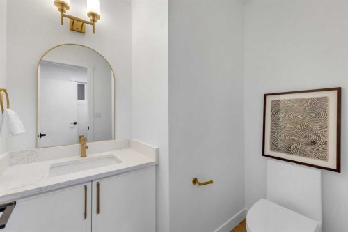 14115 Deer Run Boulevard Se, Calgary, AB - Indoor Photo Showing Bathroom