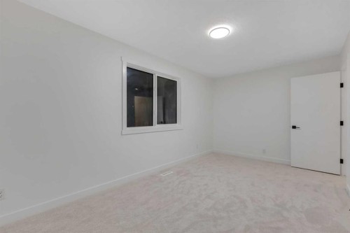14115 Deer Run Boulevard Se, Calgary, AB - Indoor Photo Showing Other Room