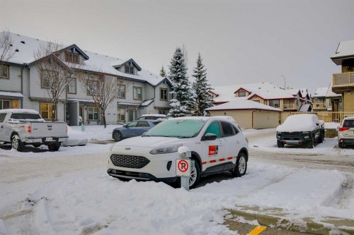 105-27 Everridge Square Sw, Calgary, AB - Outdoor
