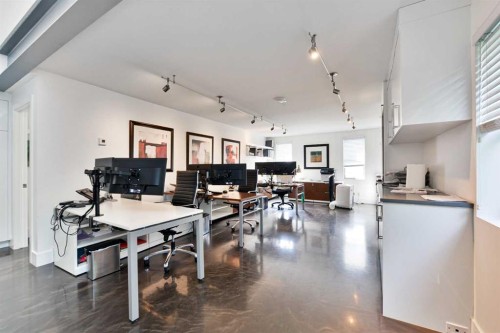 1043 19 Avenue Se, Calgary, AB 