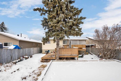 1059 Pinecliff Drive Ne, Calgary, AB - Outdoor
