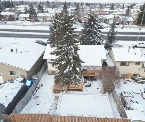 1059 Pinecliff Drive Ne, Calgary, AB - Outdoor