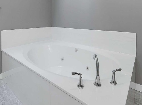 3-119 23 Avenue Ne, Calgary, AB - Indoor Photo Showing Bathroom