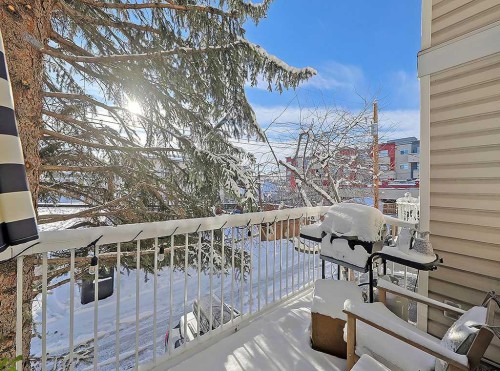 3-119 23 Avenue Ne, Calgary, AB - Outdoor With Balcony