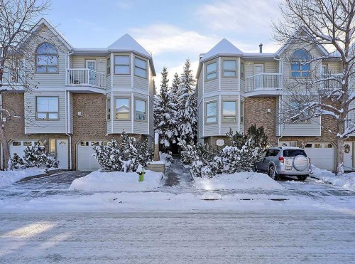 3-119 23 Avenue Ne, Calgary, AB - Outdoor With Balcony With Facade