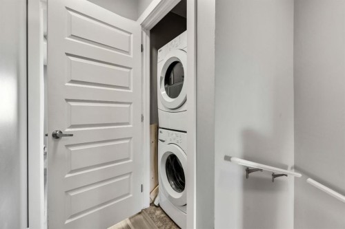 220 Mckenzie Towne Close Se, Calgary, AB - Indoor Photo Showing Laundry Room