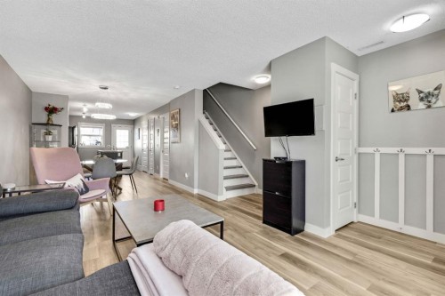 220 Mckenzie Towne Close Se, Calgary, AB - Indoor Photo Showing Other Room