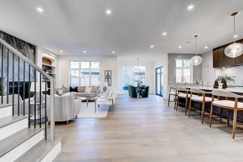 3614 10 Street Sw, Calgary, AB - Indoor