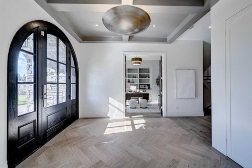 3614 10 Street Sw, Calgary, AB - Indoor Photo Showing Other Room