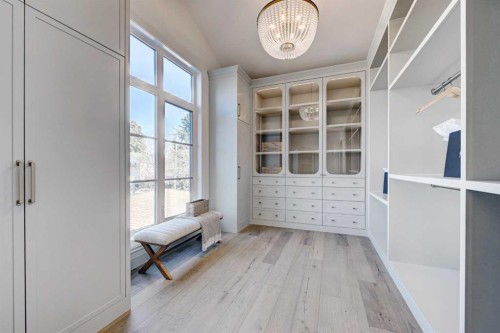 3614 10 Street Sw, Calgary, AB - Indoor Photo Showing Other Room