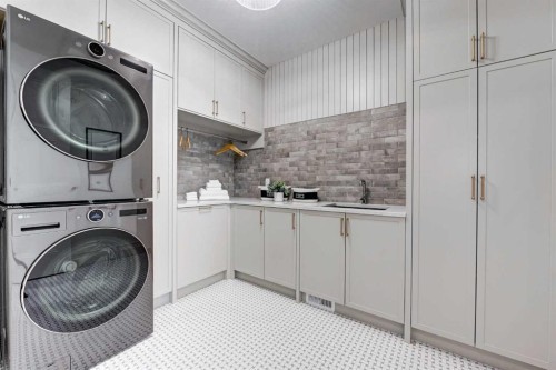 3614 10 Street Sw, Calgary, AB - Indoor Photo Showing Laundry Room