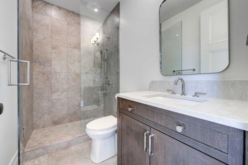 3614 10 Street Sw, Calgary, AB - Indoor Photo Showing Bathroom