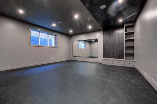 3614 10 Street Sw, Calgary, AB - Indoor