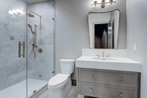 3614 10 Street Sw, Calgary, AB - Indoor Photo Showing Bathroom