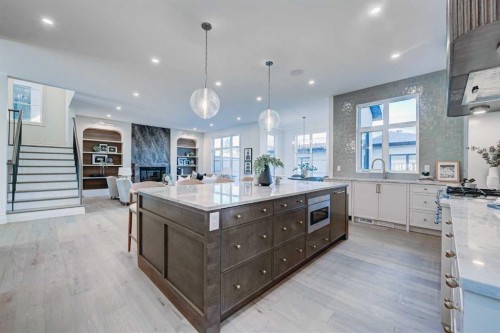 3614 10 Street Sw, Calgary, AB - Indoor Photo Showing Kitchen With Upgraded Kitchen