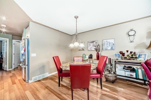 274 Templeview Way Ne, Calgary, AB - Indoor Photo Showing Dining Room