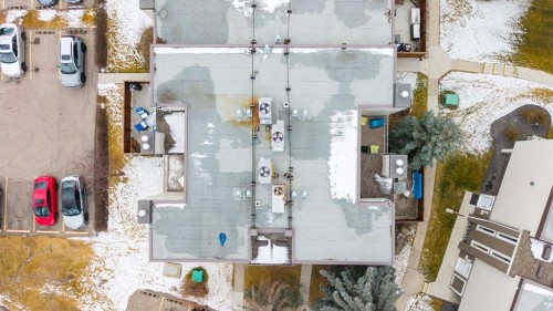 301-13104 Elbow Drive Sw, Calgary, AB - Indoor Photo Showing Bathroom