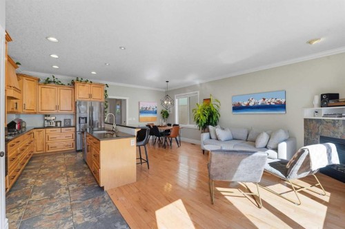 215 23 Avenue Ne, Calgary, AB - Indoor