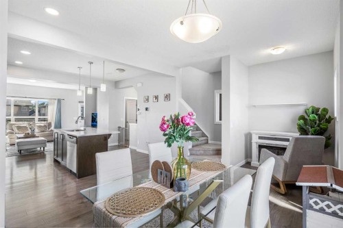 307 Walgrove Boulevard Se, Calgary, AB - Indoor Photo Showing Dining Room