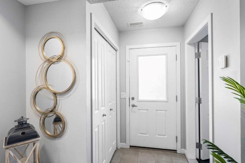 307 Walgrove Boulevard Se, Calgary, AB - Indoor Photo Showing Other Room