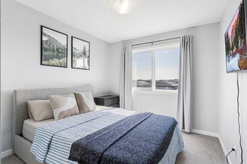 307 Walgrove Boulevard Se, Calgary, AB - Indoor Photo Showing Bedroom