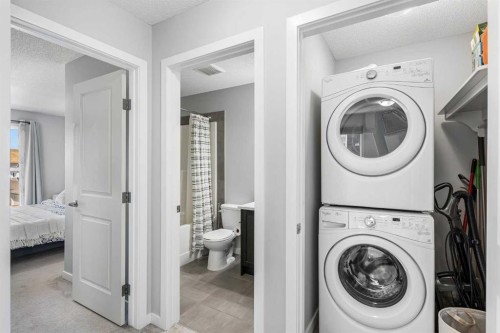 307 Walgrove Boulevard Se, Calgary, AB - Indoor Photo Showing Laundry Room