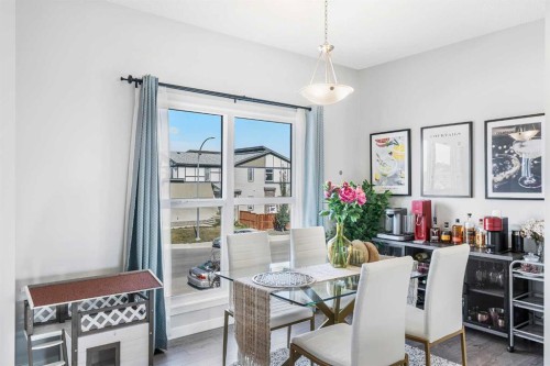 307 Walgrove Boulevard Se, Calgary, AB - Indoor Photo Showing Dining Room
