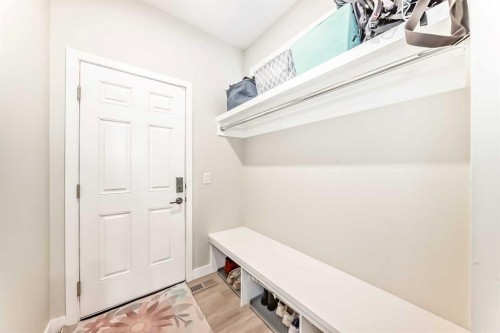 120 Magnolia Manor Se, Calgary, AB - Indoor Photo Showing Other Room