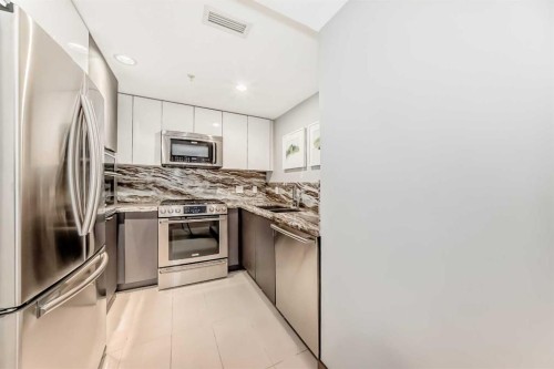 604-510 6 Avenue Se, Calgary, AB - Indoor Photo Showing Kitchen With Upgraded Kitchen