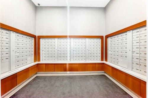 604-510 6 Avenue Se, Calgary, AB - Indoor Photo Showing Other Room