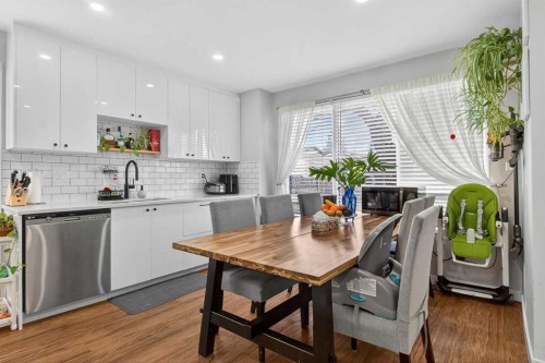 1451 Berkley Drive Nw, Calgary, AB - Indoor