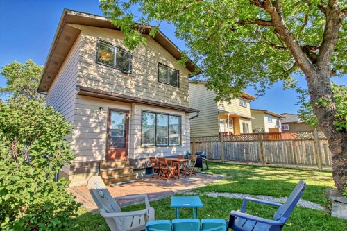 1451 Berkley Drive Nw, Calgary, AB - Outdoor