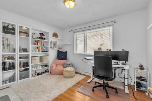 2219 Halifax Crescent Nw, Calgary, AB - Indoor Photo Showing Office